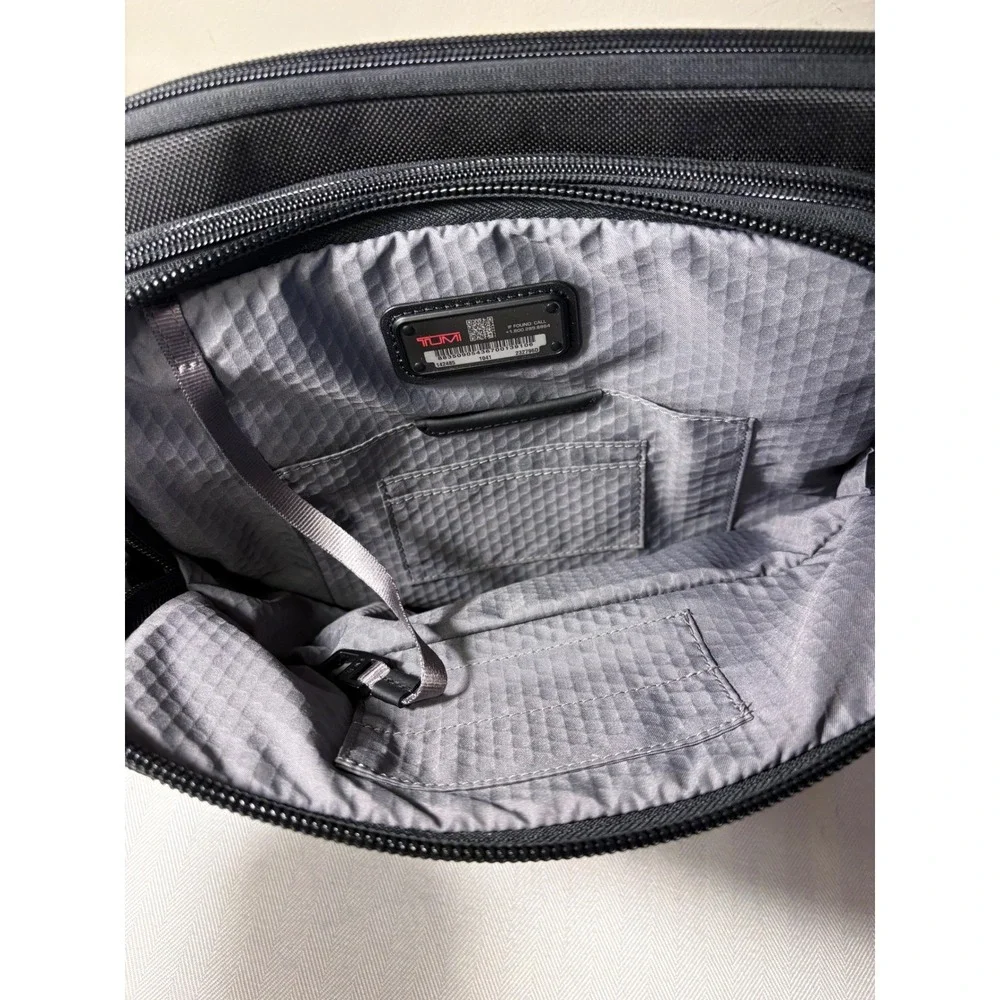 Tumi Alpha Bravo Service Crossbody Bag Black‎ Ballistic Nylon 232796D Mens Bag